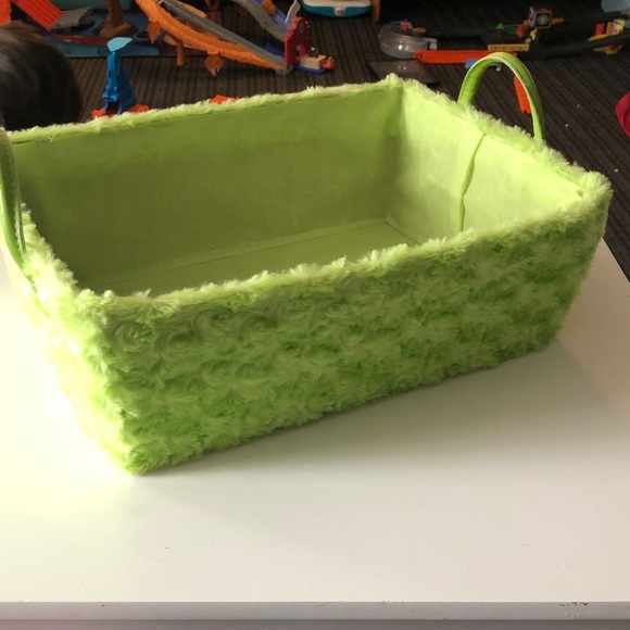 💐 Fuzzy Storage with Handles Basket - Picture 5 of 6